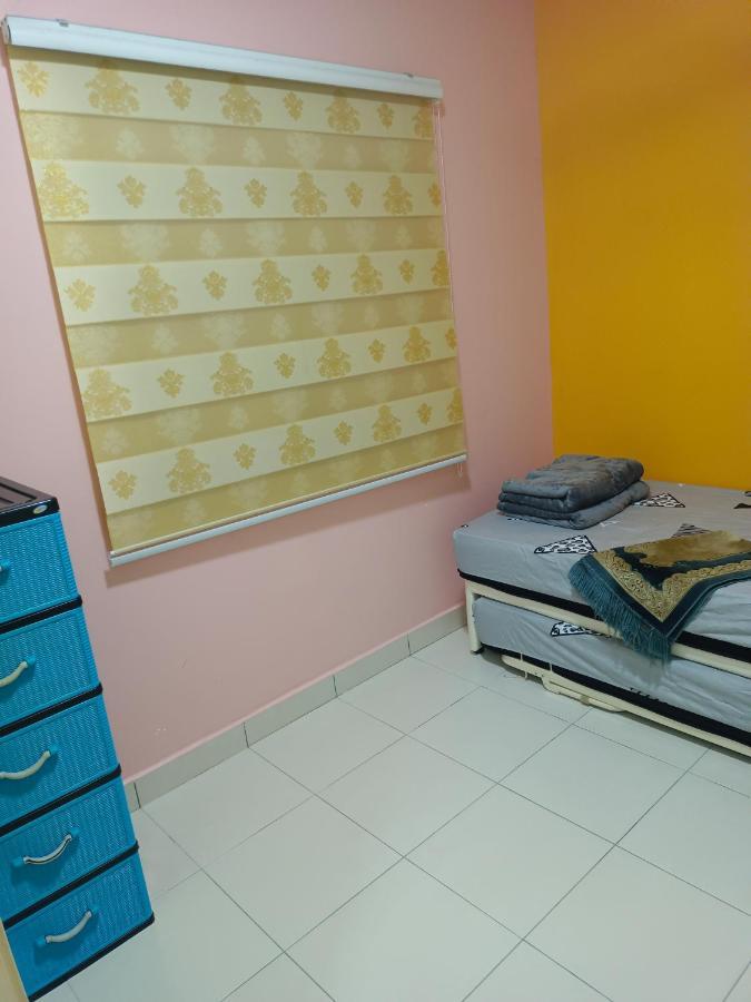 Nena Homestay Setia Alam, Air Conditioned, High Speed Internet Шах-Алам Екстер'єр фото