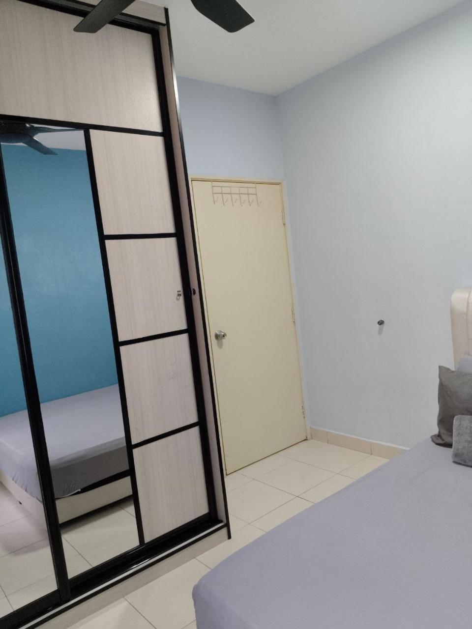 Nena Homestay Setia Alam, Air Conditioned, High Speed Internet Шах-Алам Екстер'єр фото