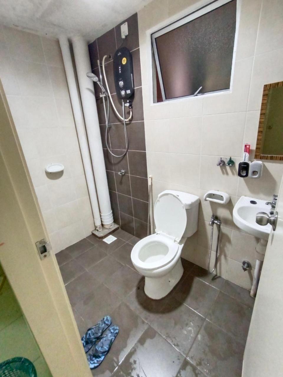 Nena Homestay Setia Alam, Air Conditioned, High Speed Internet Шах-Алам Екстер'єр фото